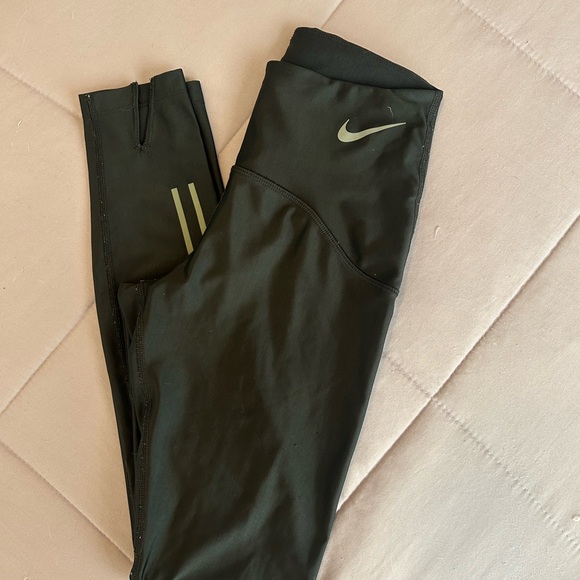 Nike Dri-FIT 7/8 Running Tights 🖤 - Picture 2 of 4